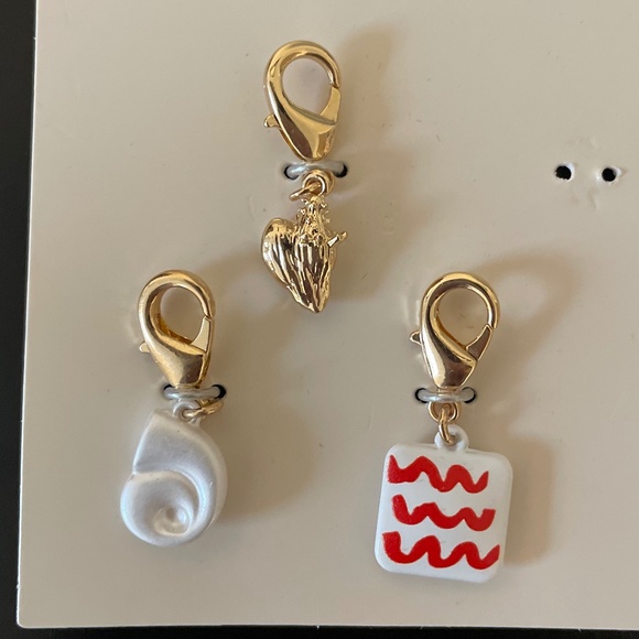 5 for $20: Target gold charm set - Picture 3 of 4
